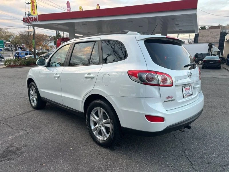 2012 Hyundai Santa Fe - Image 4 of 12