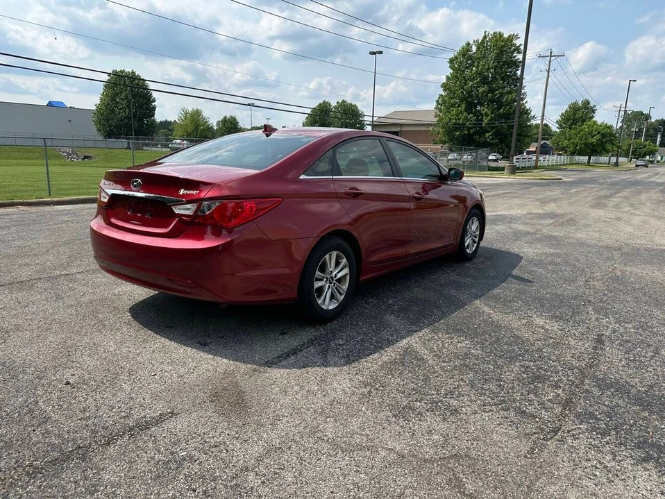 2012 Hyundai Sonata - Image 7 of 20
