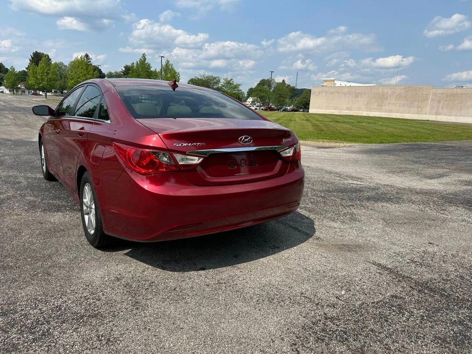 2012 Hyundai Sonata - Image 5 of 20