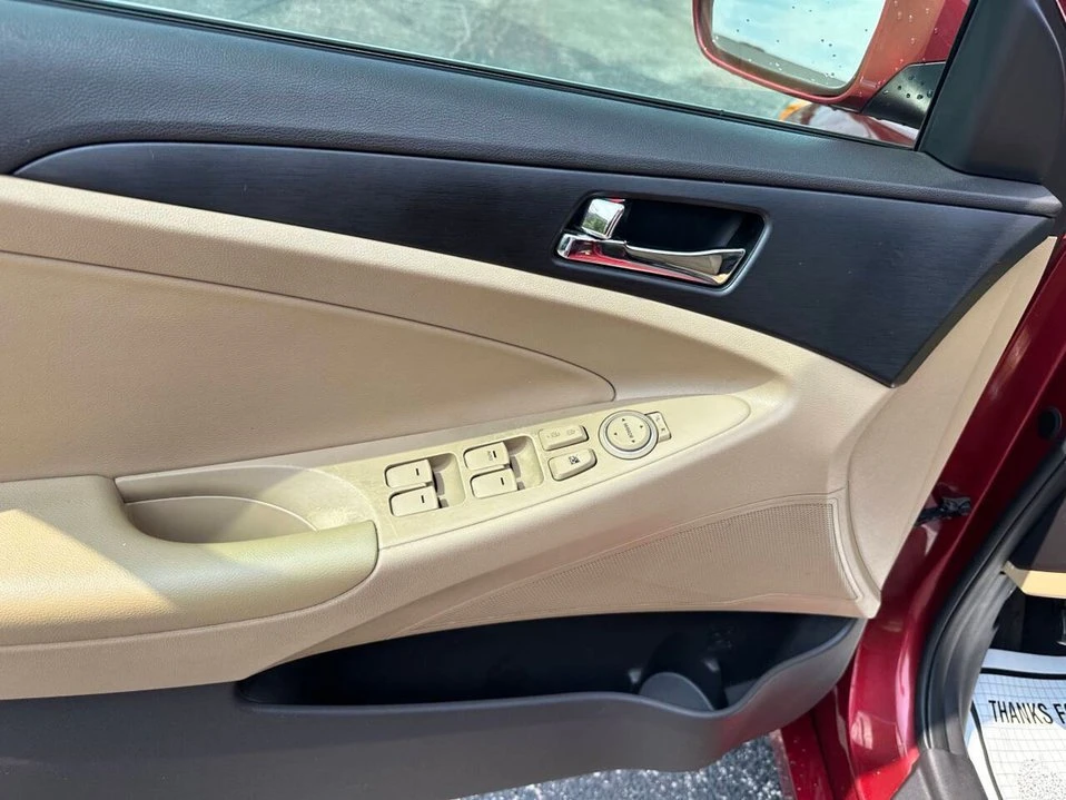 2012 Hyundai Sonata - Image 8 of 20