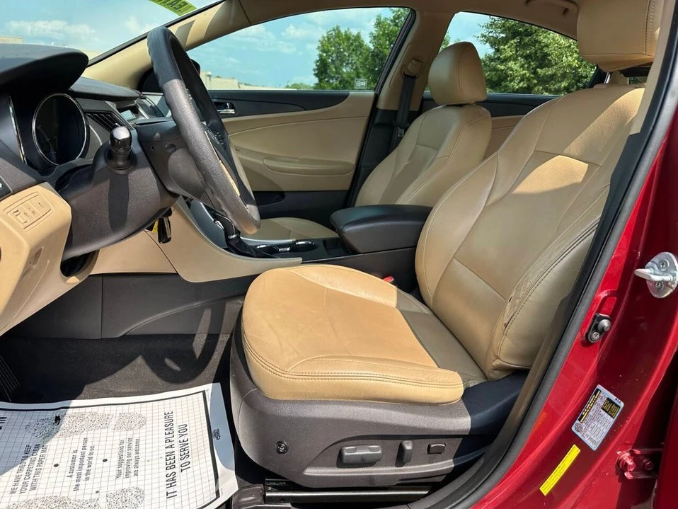 2012 Hyundai Sonata - Image 13 of 20