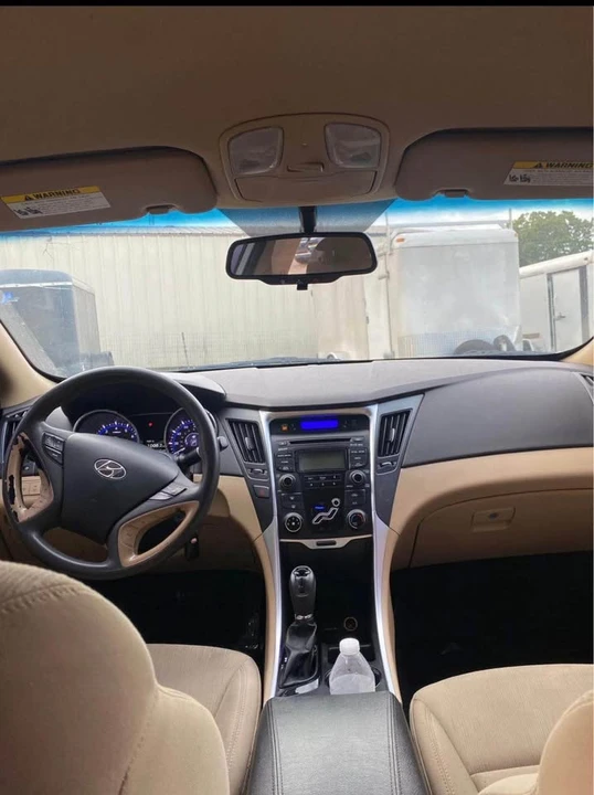 2012 Hyundai Sonata - Image 4 of 12