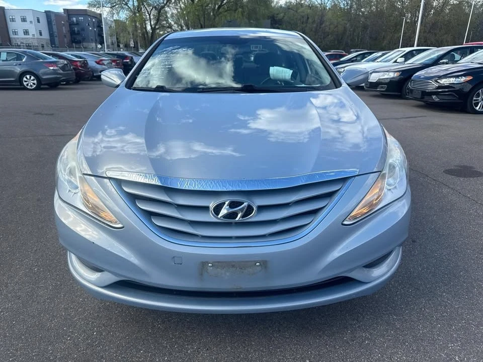 2012 Hyundai Sonata - Image 2 of 11