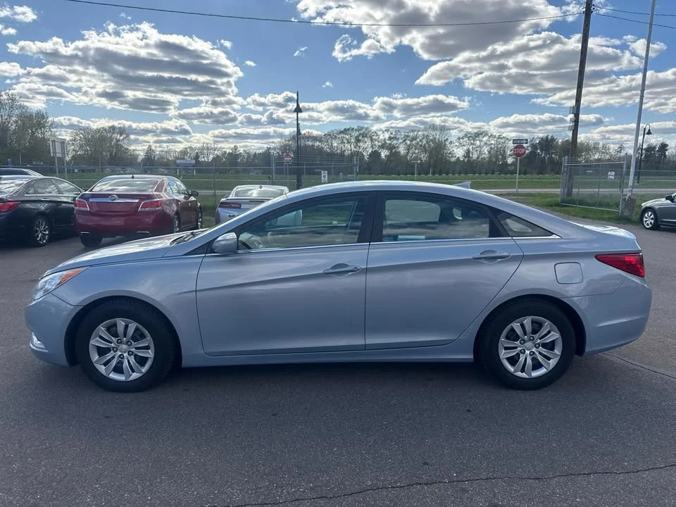 2012 Hyundai Sonata - Image 8 of 11