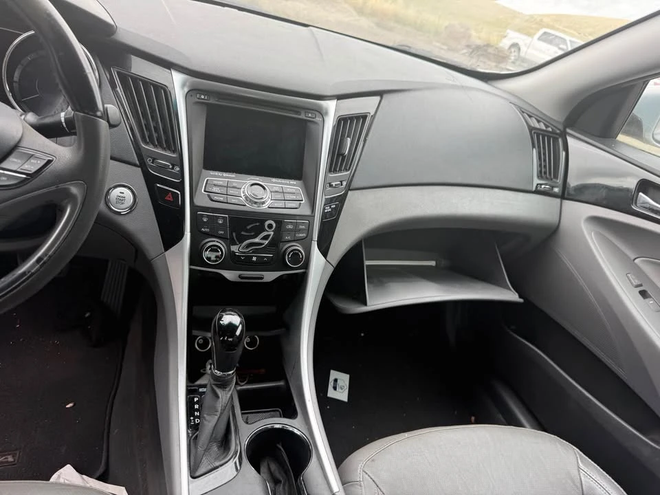 2012 Hyundai Sonata - Image 6 of 10