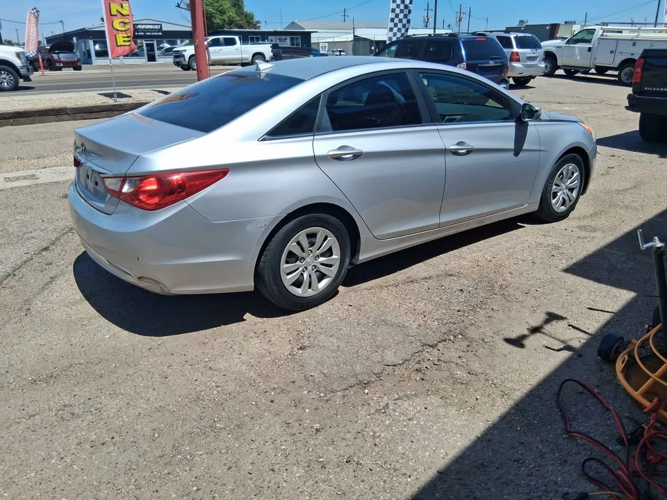 2012 Hyundai Sonata - Image 5 of 12