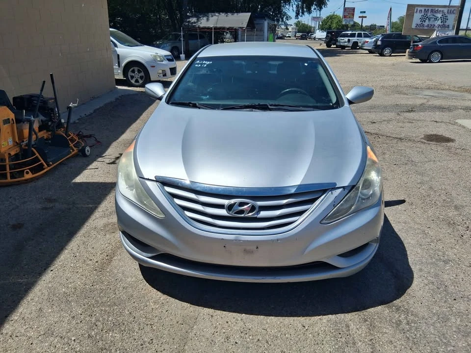 2012 Hyundai Sonata - Image 3 of 12