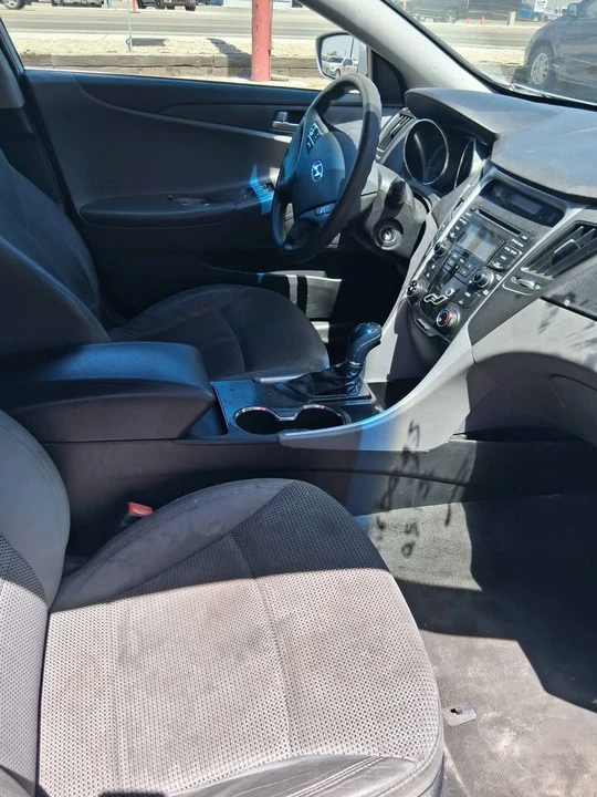 2012 Hyundai Sonata - Image 9 of 12