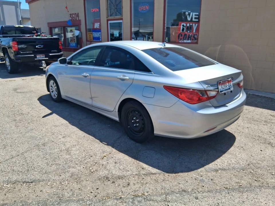 2012 Hyundai Sonata - Image 7 of 12