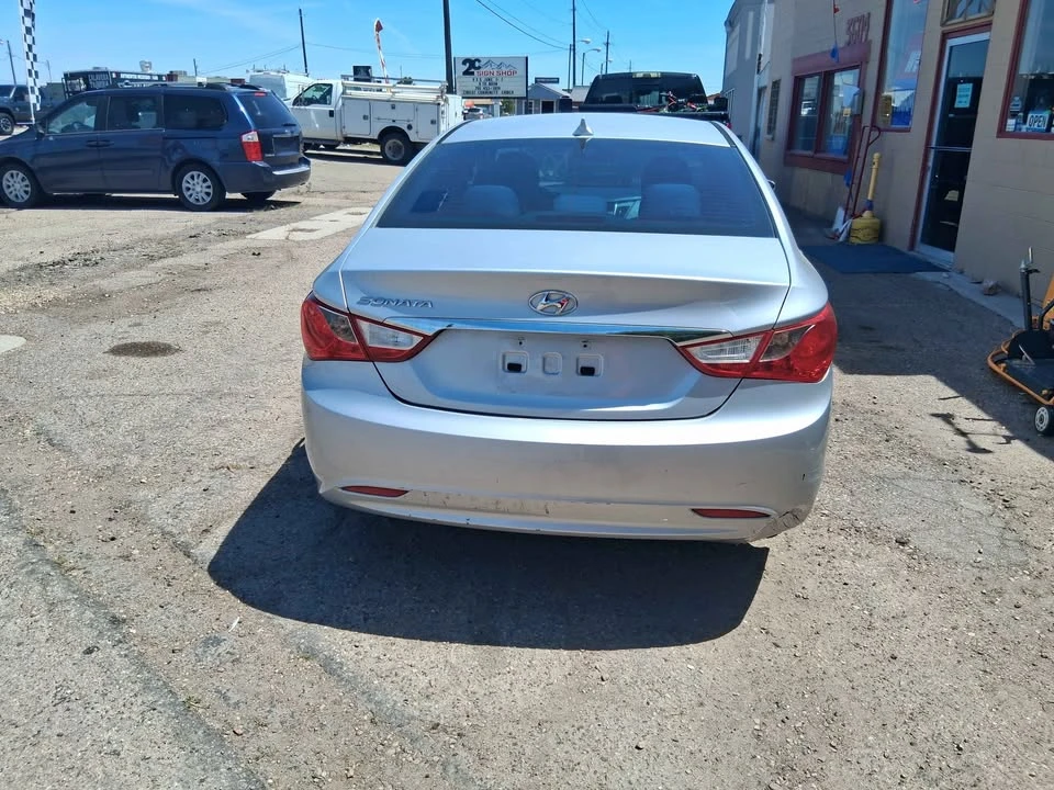 2012 Hyundai Sonata - Image 6 of 12