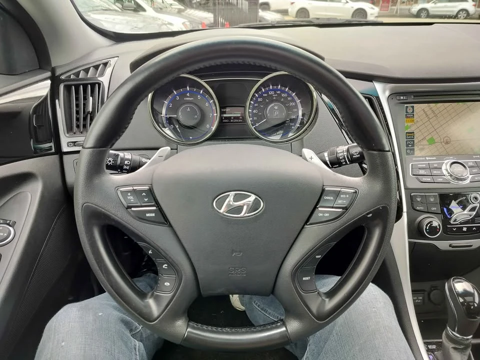 2012 Hyundai Sonata - Image 12 of 16