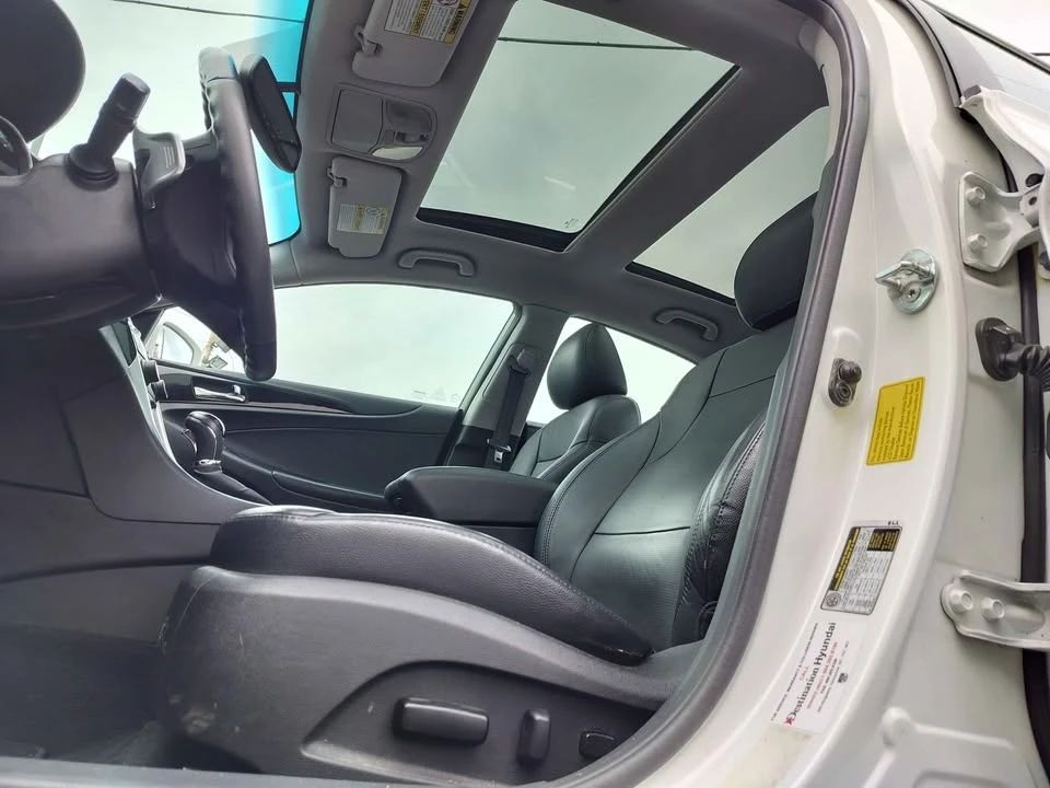 2012 Hyundai Sonata - Image 10 of 16