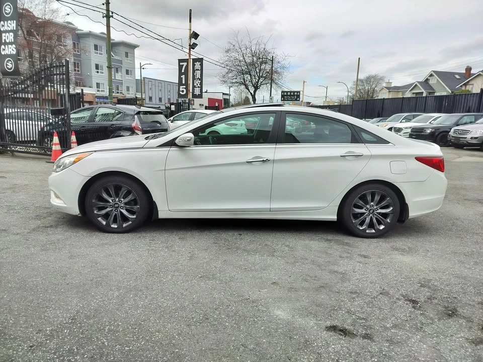 2012 Hyundai Sonata - Image 8 of 16