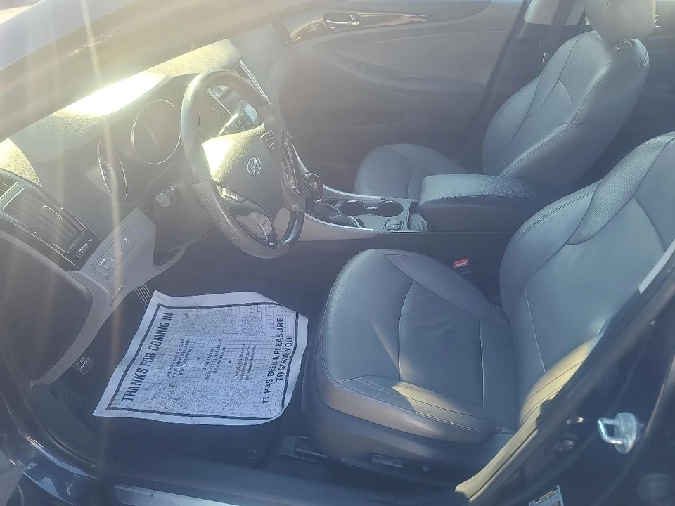 2012 Hyundai Sonata - Image 10 of 22