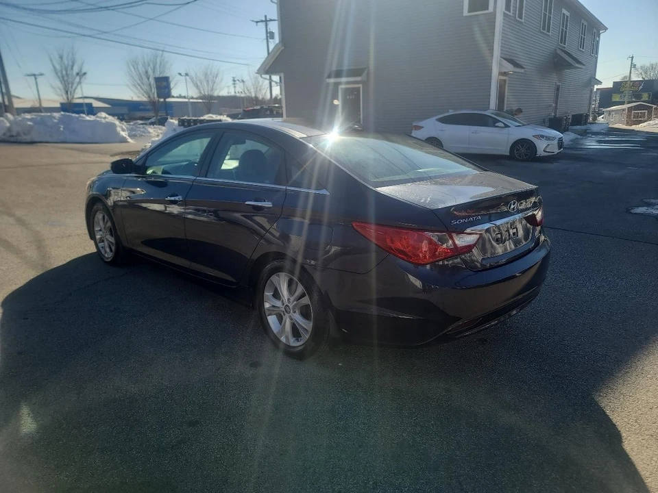 2012 Hyundai Sonata - Image 5 of 22