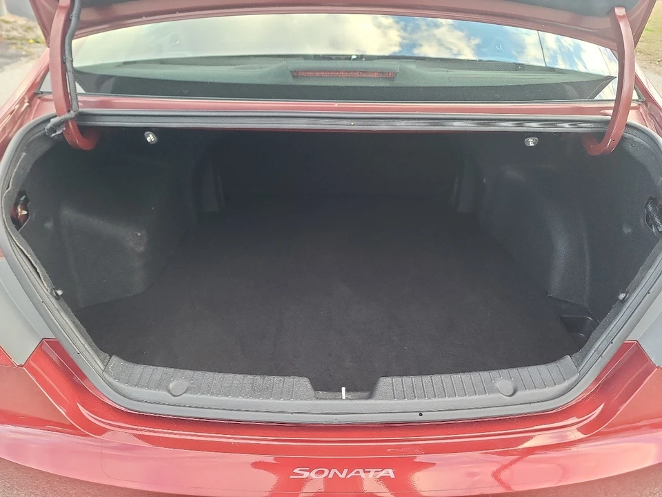 2012 Hyundai Sonata - Image 10 of 21