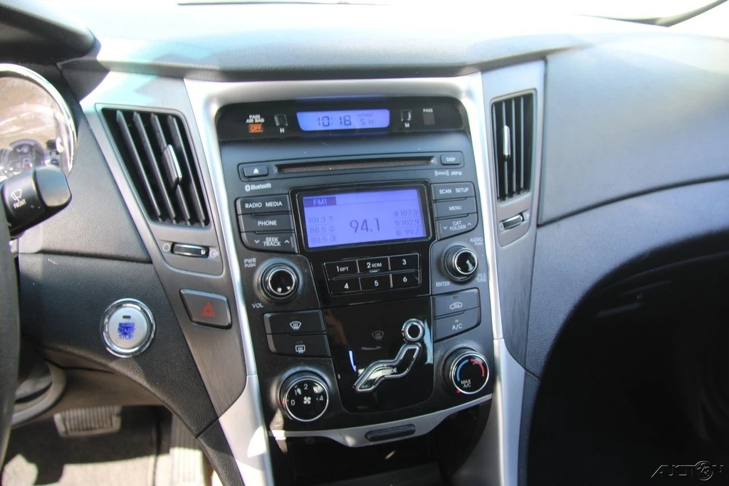 2012 Hyundai Sonata - Image 16 of 21