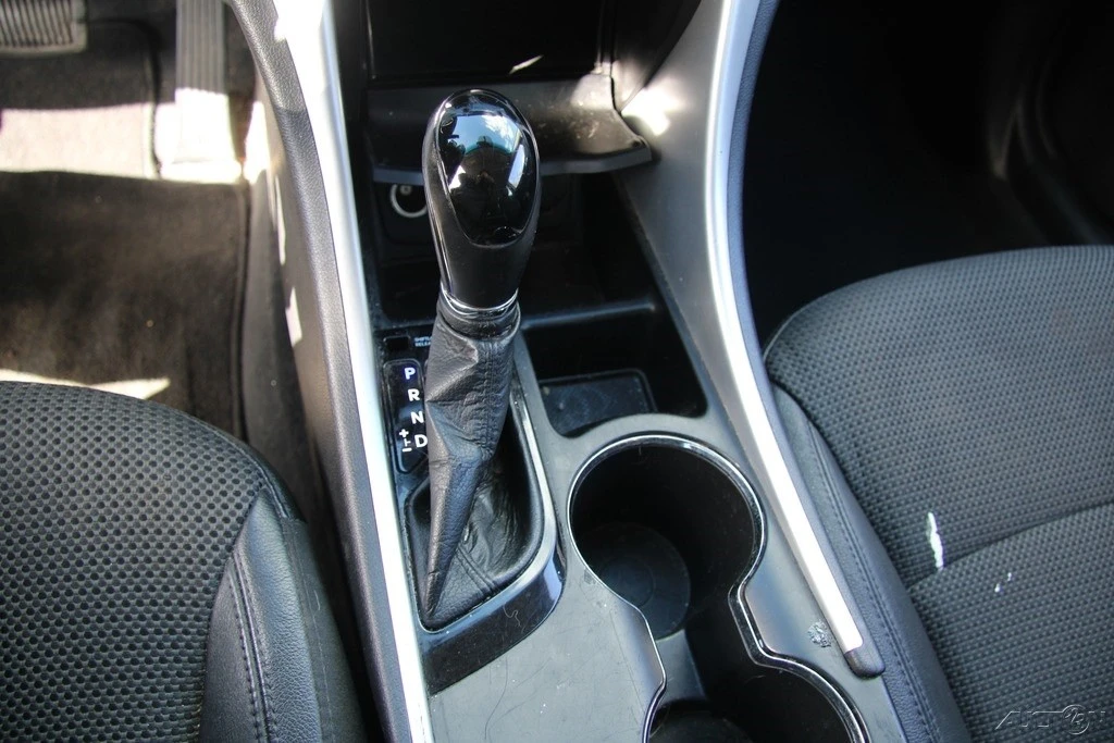 2012 Hyundai Sonata - Image 17 of 21