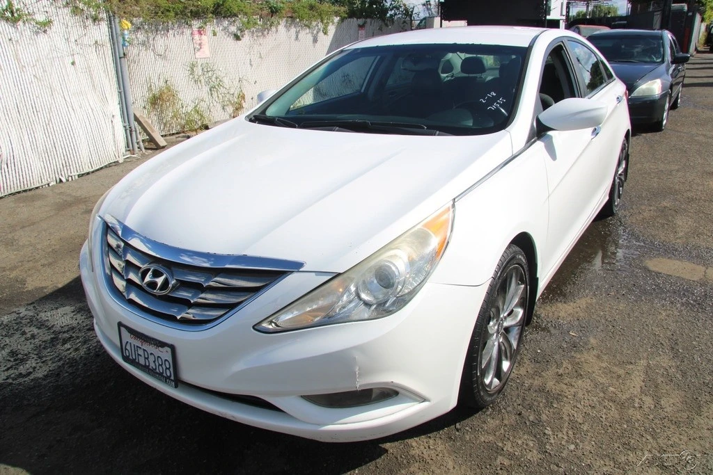 2012 Hyundai Sonata - Image 2 of 21
