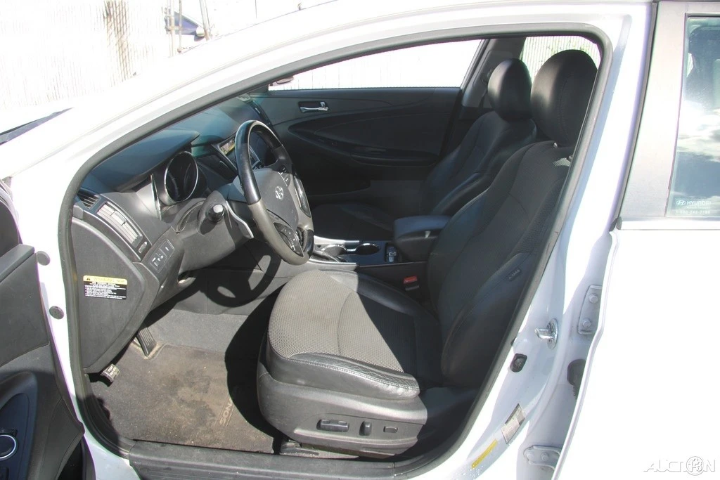 2012 Hyundai Sonata - Image 12 of 21