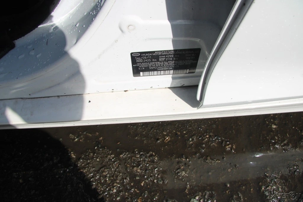 2012 Hyundai Sonata - Image 10 of 21