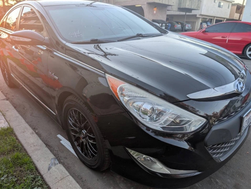 2012 Hyundai Sonata - Image 4 of 15