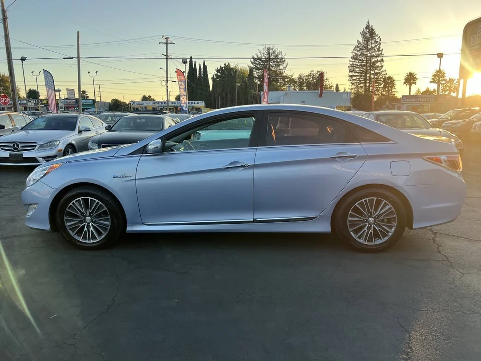2012 Hyundai Sonata - Image 3 of 17