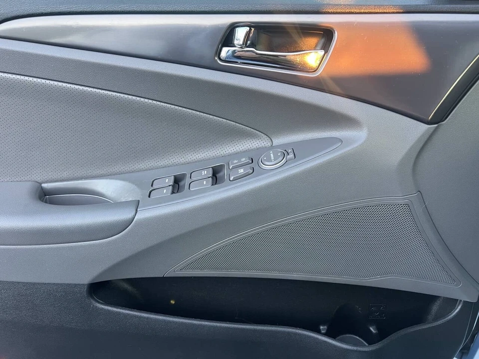 2012 Hyundai Sonata - Image 13 of 17