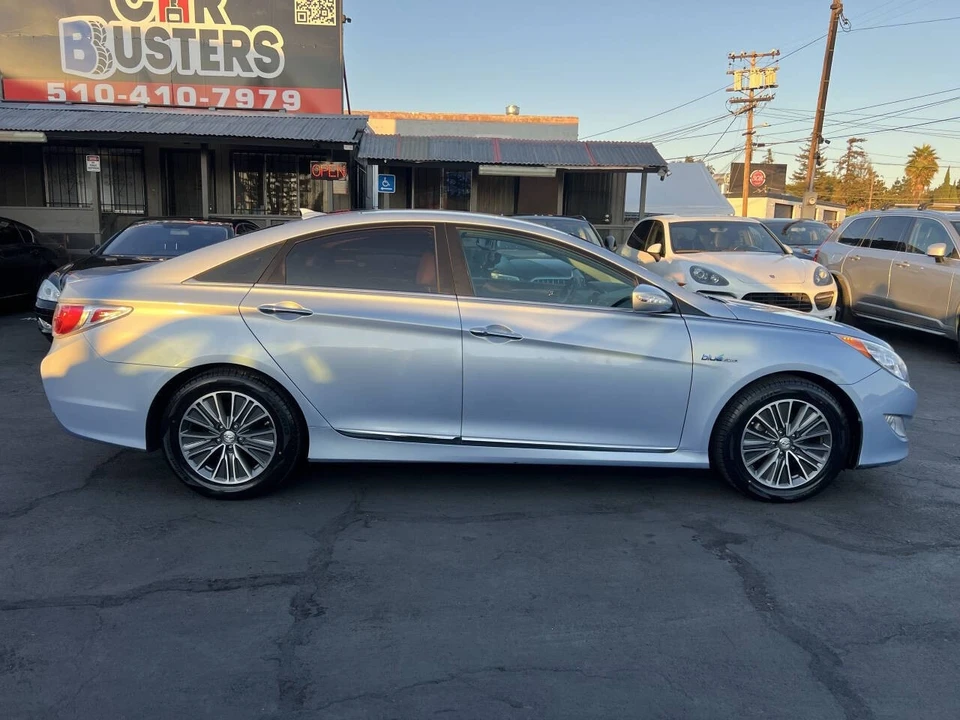 2012 Hyundai Sonata - Image 6 of 17