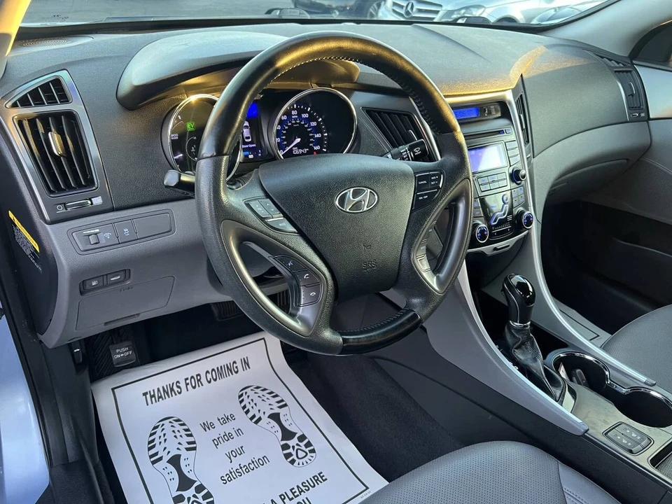 2012 Hyundai Sonata - Image 8 of 17