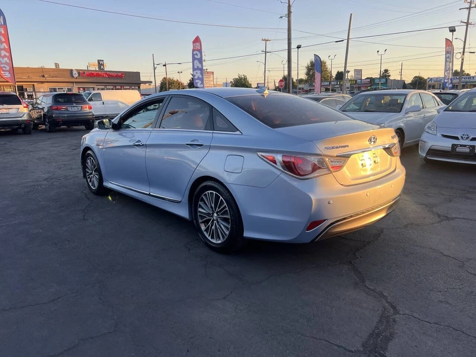 2012 Hyundai Sonata - Image 4 of 17