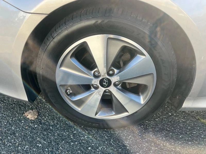 2012 Hyundai Sonata - Image 9 of 12