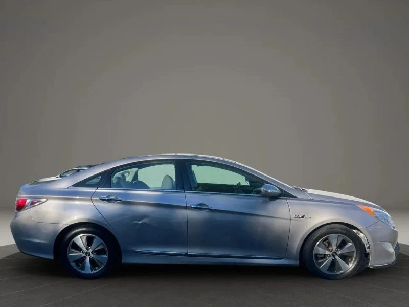 2012 Hyundai Sonata - Image 4 of 12