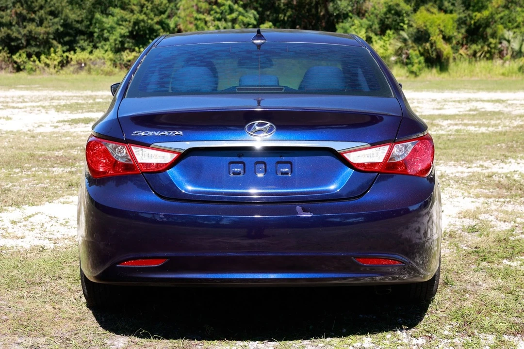 2012 Hyundai Sonata - Image 7 of 12