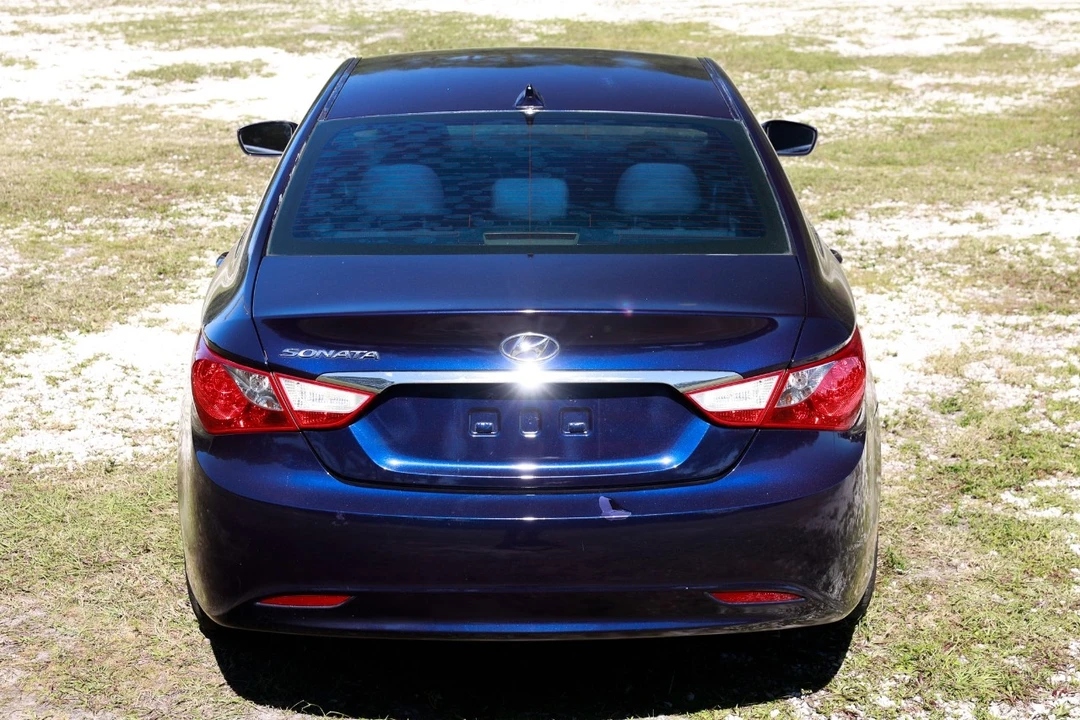 2012 Hyundai Sonata - Image 9 of 12