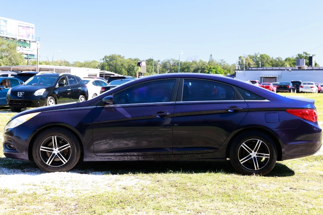 2012 Hyundai Sonata - Image 3 of 12