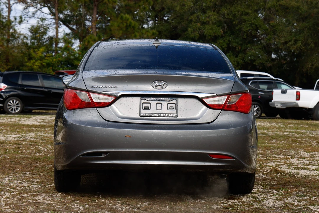 2012 Hyundai Sonata - Image 7 of 12