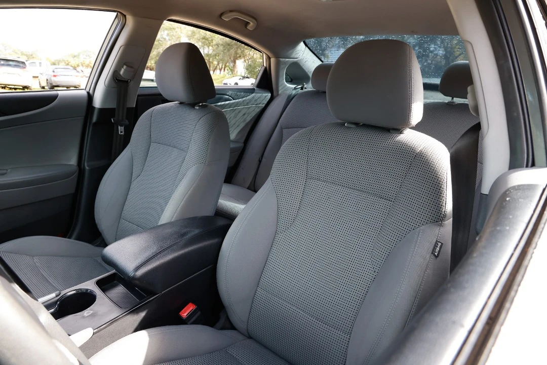 2012 Hyundai Sonata - Image 6 of 12