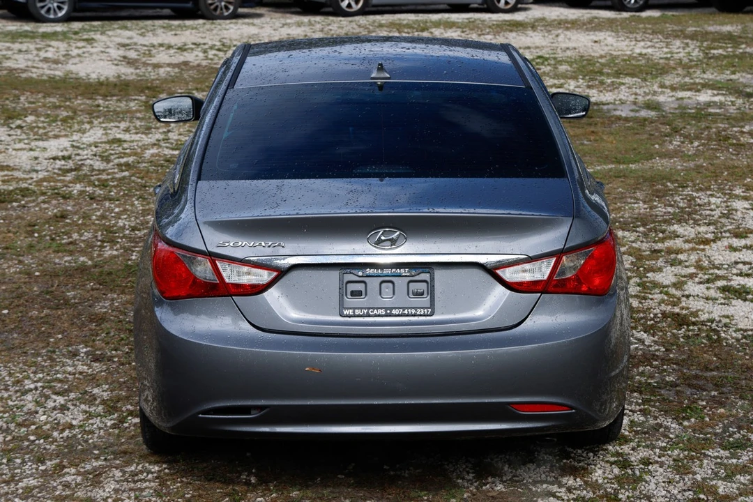 2012 Hyundai Sonata - Image 9 of 12