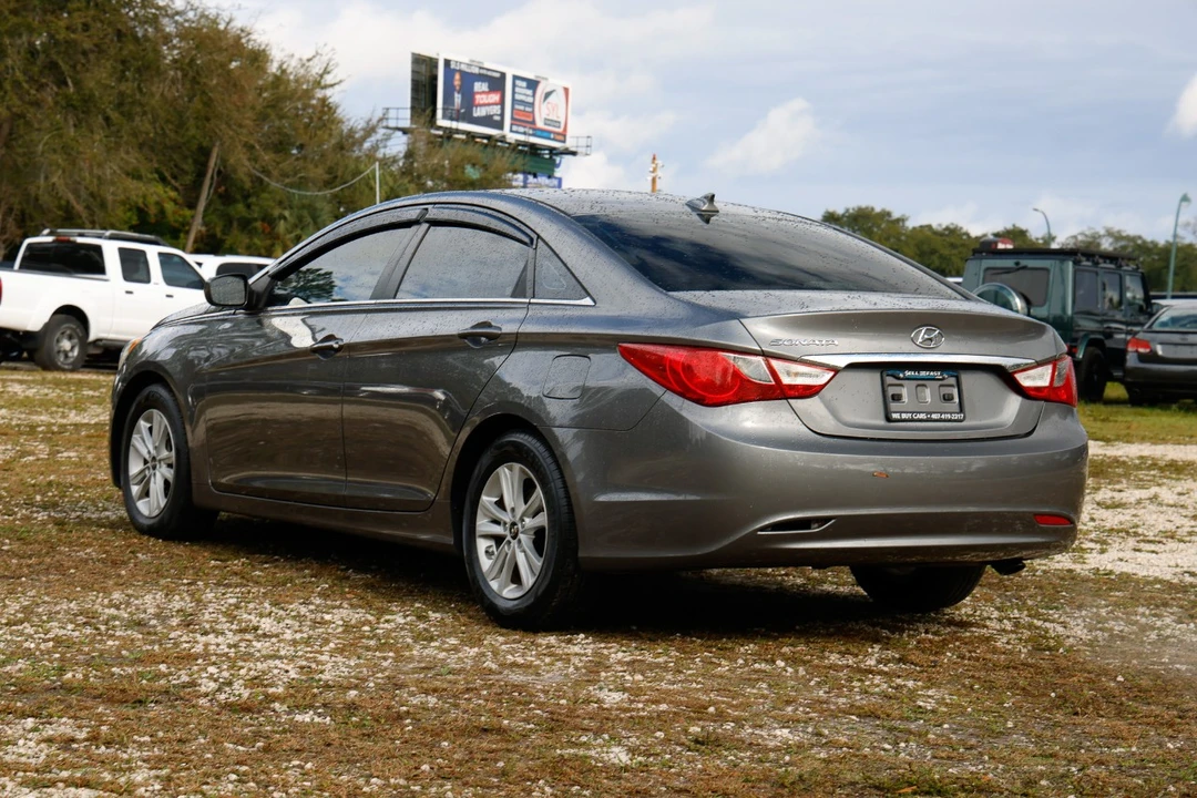 2012 Hyundai Sonata - Image 5 of 12