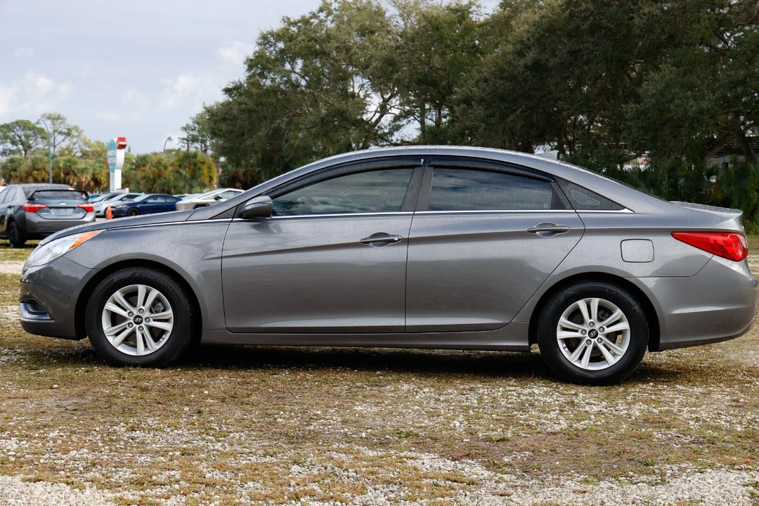2012 Hyundai Sonata - Image 3 of 12