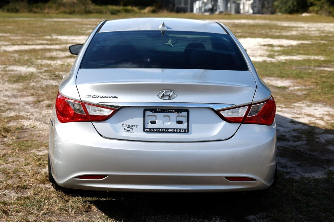 2012 Hyundai Sonata - Image 9 of 12