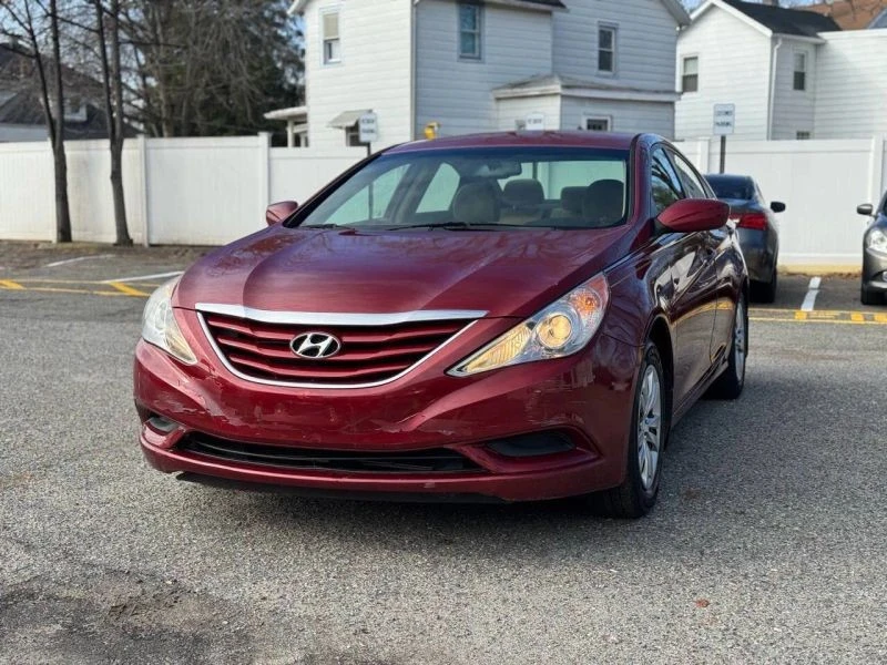 2012 Hyundai Sonata - Image 2 of 12