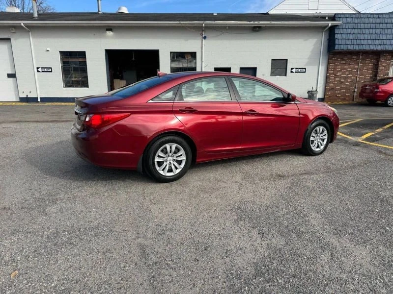 2012 Hyundai Sonata - Image 11 of 12