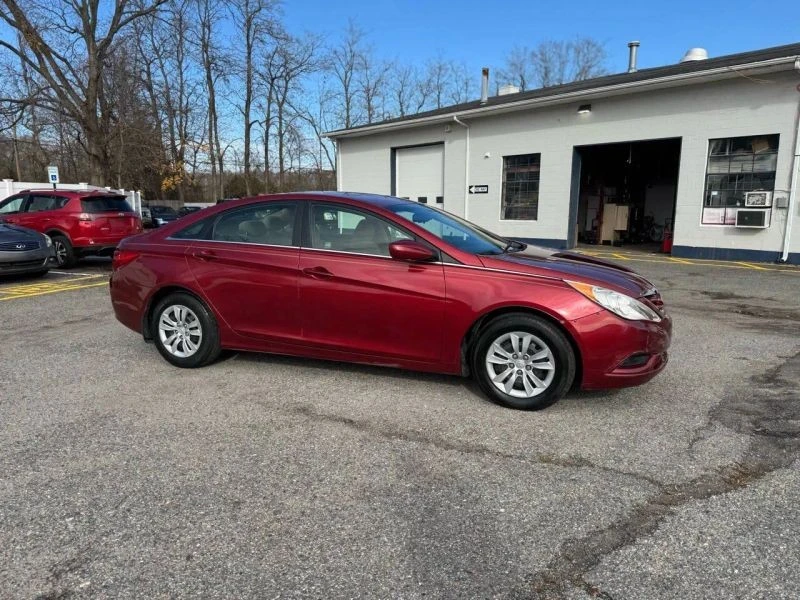 2012 Hyundai Sonata - Image 8 of 12