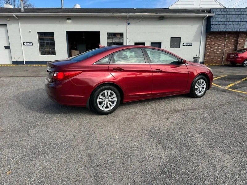 2012 Hyundai Sonata - Image 11 of 12