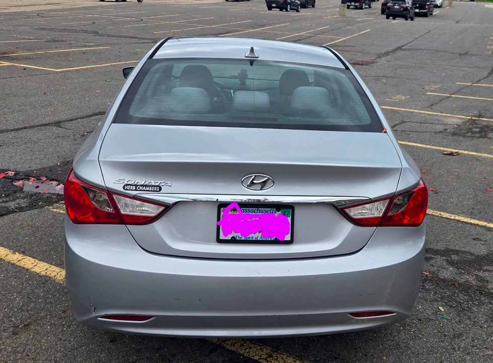 2012 Hyundai Sonata - Image 2 of 18