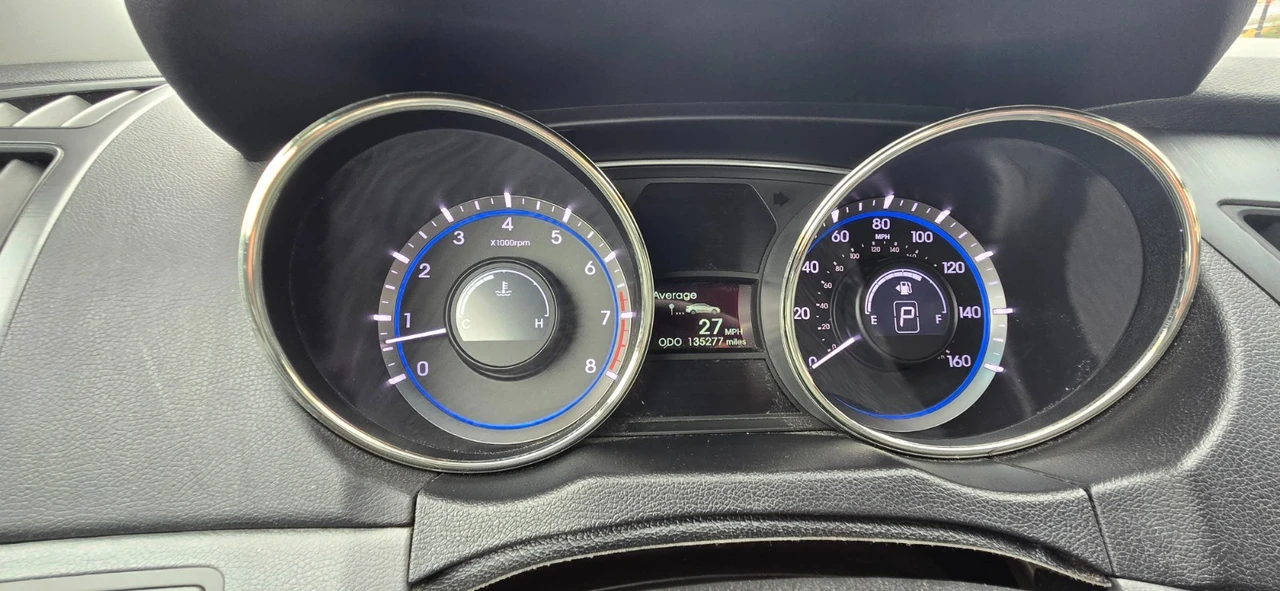 2012 Hyundai Sonata - Image 10 of 18