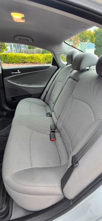 2012 Hyundai Sonata - Image 7 of 18