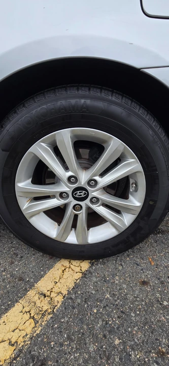 2012 Hyundai Sonata - Image 12 of 18